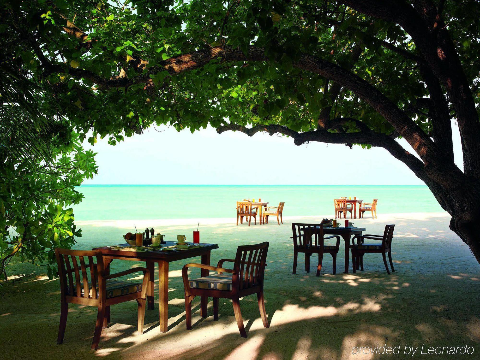 Taj Exotica & Spa, Maldives 5* Emboodhu Finolhu